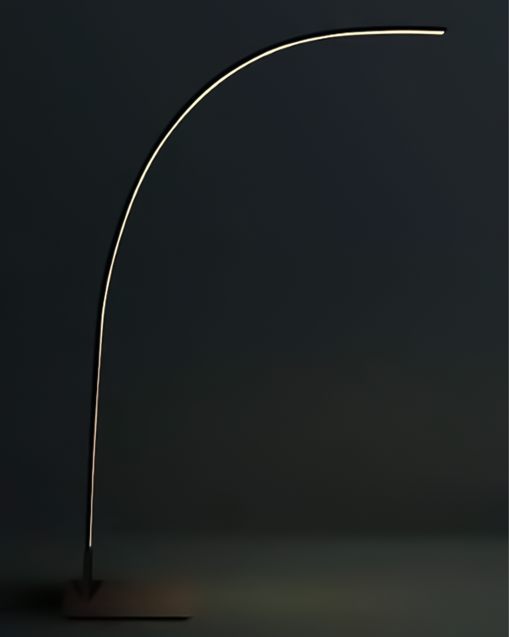 Lámpara de pie LED minimalista con diseño curvo y luz cálida en fondo oscuro.