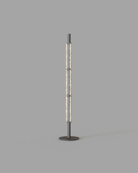 Lámpara de pie Massiva 01 en aluminio con y vidrio, iluminación LED minimalista.