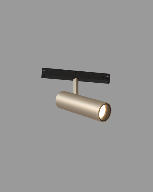 Luminario de techo tubular dorado moderno para iluminación interior sobre fondo gris