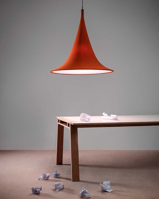 Lámpara colgante Cabana de a-emotional light de diseño campana contemporáneo.