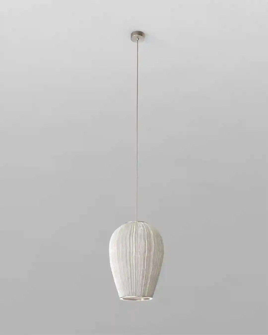 Lámpara colgante blanca de diseño moderno en boutique de iluminación Birot MX