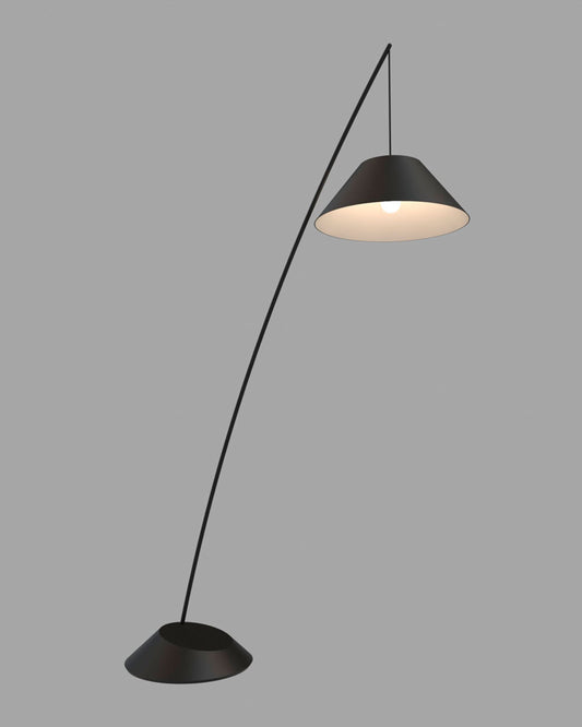 Lámpara de piso en forma de arco Fishing negra con pantalla cónica textil encendida.