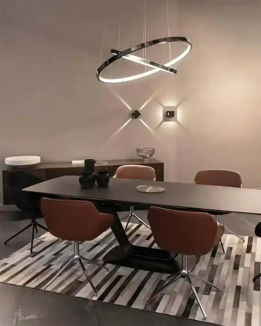 Lámpara circular HOOP2XL de diseño moderno sobre mesa de comedor en boutique de iluminación Birot MX