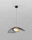 Lámpara colgante de diseño moderno con rejilla metálica negra y luz cálida, Birot MX iluminación.