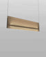 Lámpara colgante moderna de acabado dorado, diseño rectangular suspendido, iluminación decorativa.