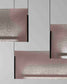 Lámparas colgantes modernas de paneles rectangulares color rosa metálico, fondo gris claro.