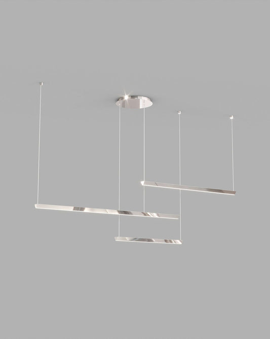 Lámpara colgante moderna de techo con tres barras LED de aluminio en acabado cromado.