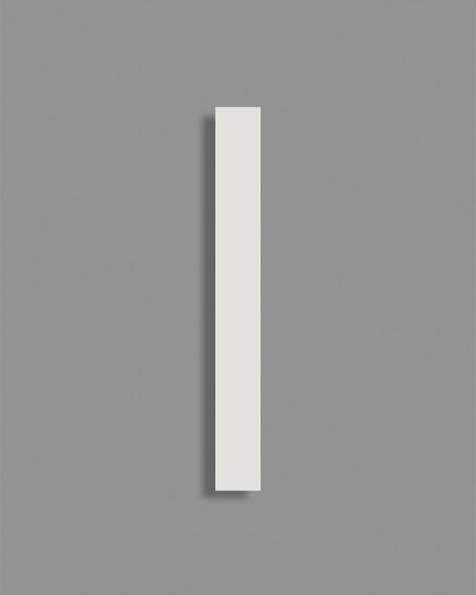 Aplique de pared diseño minimalista de malla de acero color blanco Umbra Line de a-emotional light.