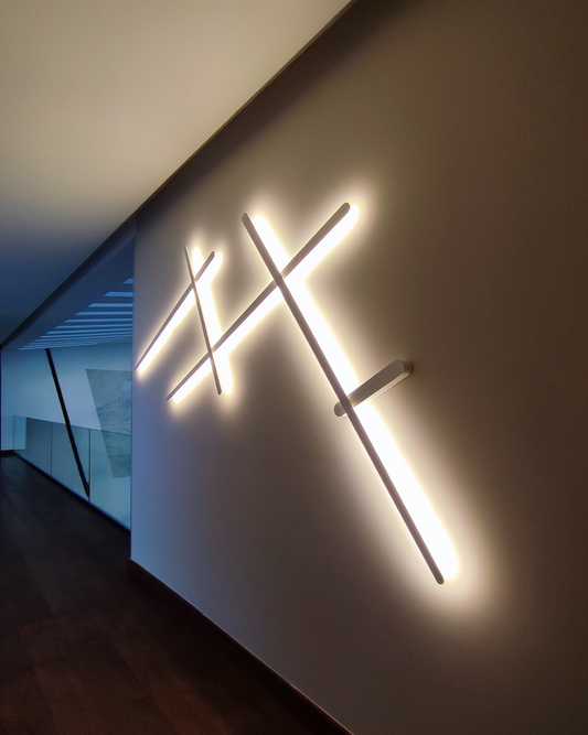 Lámpara de pared moderna LED blanca, diseño minimalista para interiores de pasillo