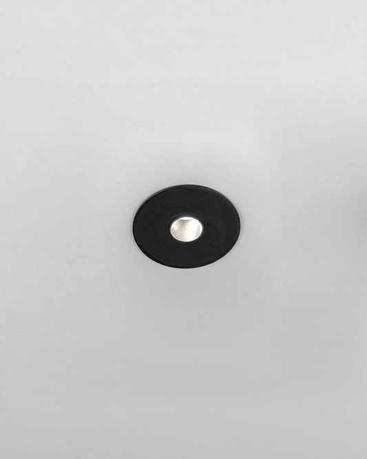 Foco empotrable de techo LED redondo negro encendido, iluminación moderna interior