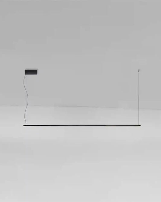 Lámpara colgante minimalista negra en ambiente moderno, iluminación boutique Birot MX