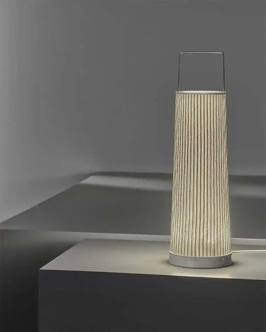 Lámpara moderna de mesa encendida, diseño cilíndrico texturizado, boutique de iluminación Birot MX