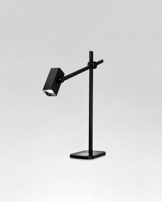 Lámpara de mesa negra moderna con diseño minimalista y base rectangular, iluminación LED