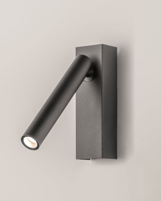 Aplique de pared moderno negro, iluminación LED, diseño minimalista vertical